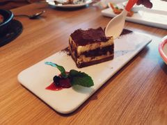 -必胜客(新中纬店)