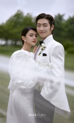 -至臻微拉婚纱摄影