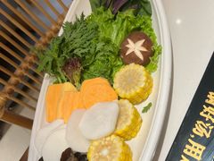 -老牌坊云南鱼豆花火锅(哈西万达店)