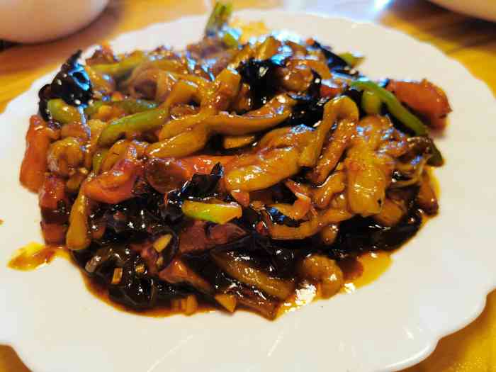 游牧布里亚特美食坊-"距离上次来这个城市已经好几年前了,第一次.