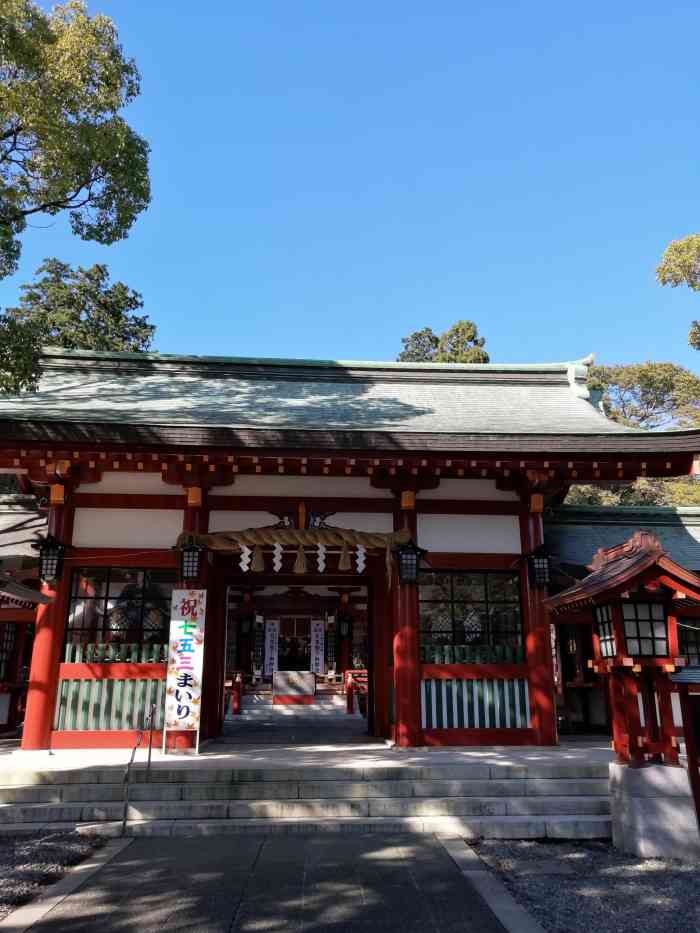 浅间神社-"日本的神社和中国的寺庙略有不同,陪同的静.