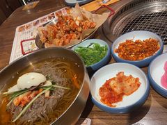 -明洞阿姨·韩式酱蟹烤肉·创意料理(三元桥店)