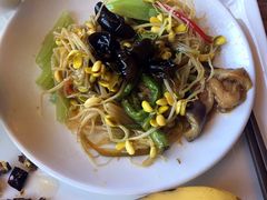 -感恩心素食馆(百世广场店)
