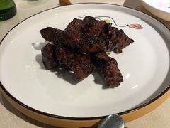 沪市牛肉粒-屋里厢上海菜馆