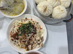 -胡成记口蘑龙眼包子(盐道街店)