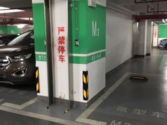 -龙湖虹桥天街购物中心-地下停车场