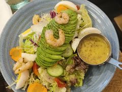 牛油果鲜虾沙拉-马尾咖啡(宏济新路店)