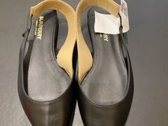 -爱革·奢品·鞋包·衣物·家居(金桥国际商业广场店)