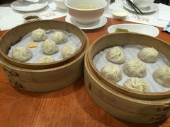 鸡汁小笼包和小笼包-鼎泰丰(新港中心店)