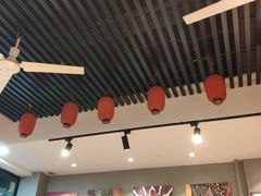 大堂-爆炸头阿姨小四川正宗川味小吃(无任何分店)