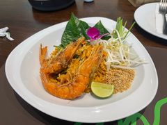 -Chom Cafe and Restaurant