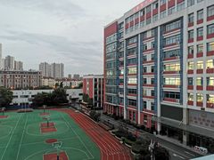-上海市工商外国语学校