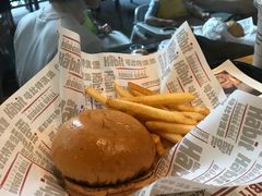 -The Habit Burger Grill 哈比特汉堡(爱琴海店)