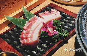 Fruit-flavored Pork Belly