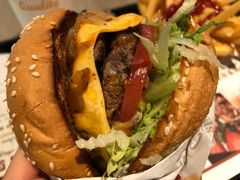 -The Habit Burger Grill 哈比特汉堡(复兴soho店)
