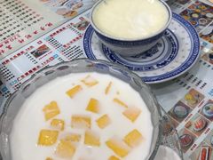-广信牛奶甜品世家(台东店)