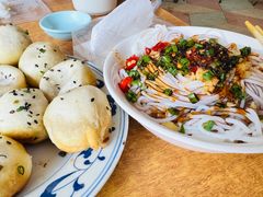 -老字号眼镜子煎包汤包店