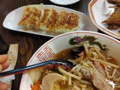 煎饺子-拉面莊夢語＆中华料理八椿