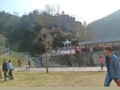 -梅岭月亮湾山体公园