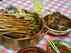 -两角签串串香十一年老字号(机场路店)