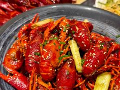 -肥肥虾庄·金牌油焖大虾(汉街SKP店)