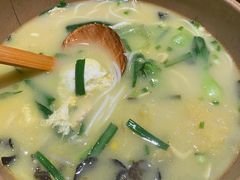 秀才米线-茶花妹子云南餐厅(传媒大学店)