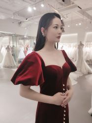 -艾米丽婚纱礼服