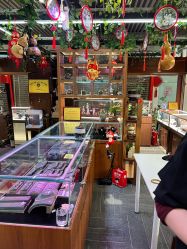 -灵彩珠宝(朗香街店)