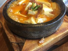 -云海肴·汽锅鸡·云南菜(天山百盛优客店)