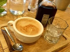 -Common Table · Brunch & Coffee