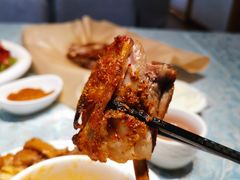 馕坑果木烤羊排-巴扎美食·新疆菜·西域歌舞表演餐厅(新疆大厦店)