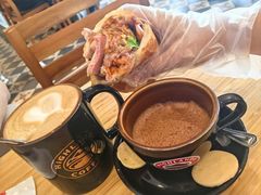 -Bánh Mì Huynh Hoa