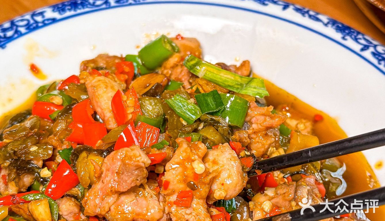 终于有能让我吃饱的中式小酒馆了，开始炫饭