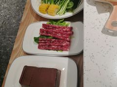 -三人行骨头王火锅(长寿店)