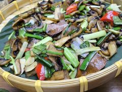 -云海肴·汽锅鸡·云南菜(天山百盛优客店)