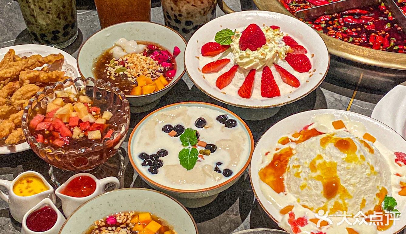 重庆美食|观景c位的人气火锅‼️甜品好吃到爆 - 吃喝玩乐精选