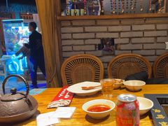 -老牌坊云南鱼豆花火锅(爱建店)