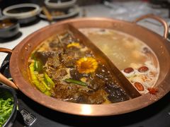 鸳鸯锅-京韵胡同·酱香羊蝎子火锅涮肉(长寿路店)