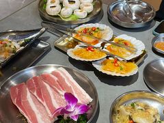 -围炉肉舍•炭烤活鳗•丹东海鲜烤肉(步行街店)