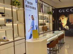 -J-Optical佳视明眼镜·蔡司视觉(青岛金茂览秀城店)