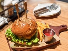 -三勾JJJ Burger&Coffee(梅溪湖店)