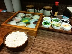 -良米山·云南野生菌过桥米线(上海首店)