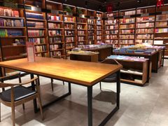 -新华书店(永安路店)