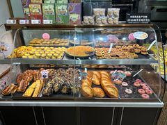 -Caidie Bakery采蝶轩(百越店)