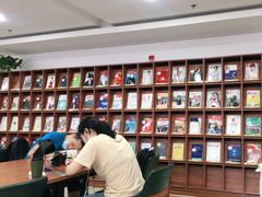 -上海市静安区图书馆(新闸路馆)
