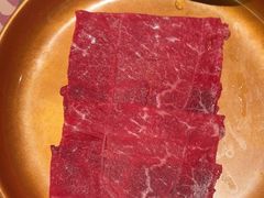 -牛YO寿喜烧·铁板烧和牛火锅自助(市府恒隆店)