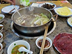 -乳仔牛牦牛汤锅 烤羊排(松潘古城店)