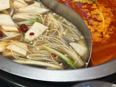 -沸炉重庆老火锅(军事博物馆店)