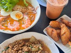-Kat's Kitchen