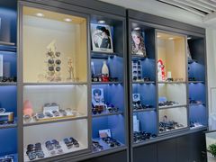 -宏宇眼镜蔡司依视路折扣店(兆佳眼镜城店)